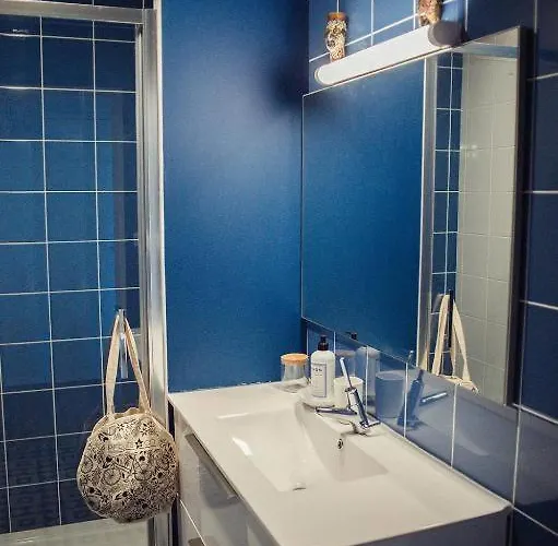 Les Logis Du Port & - Port Canal Hotel