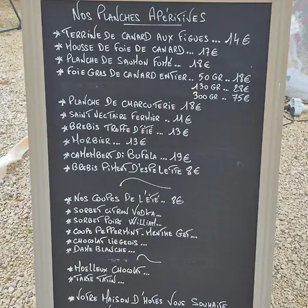 Les Logis Du Port & - Climatisation -port Canal Hotel