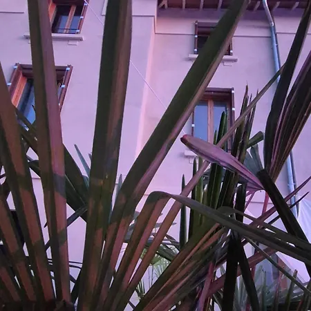 Hotel Les Logis Du Port & - Climatisation -port Canal