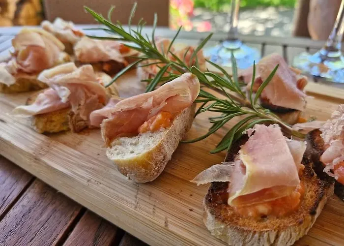 Les Logis Du Port & - Port Canal Hotel