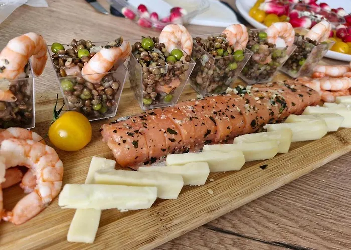 فندق Les Logis Du Port & - Port Canal 3*