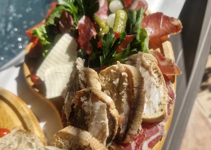 Les Logis Du Port & - Port Canal فندق